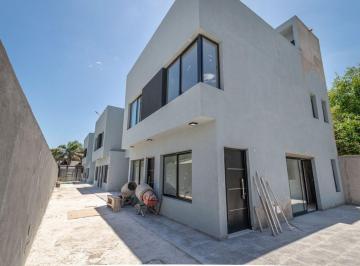 Casa · 68m² · 2 Ambientes · 1 Cochera · Venta Duplex 2 Amb con Terraza y Cochera. Financia