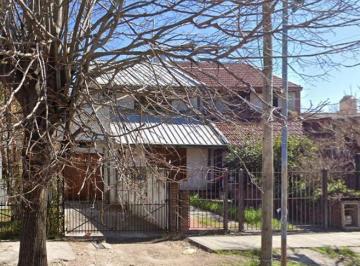 Departamento · 110m² · 4 Ambientes · Dúplex en Venta - 3 Dorm. 2 Baños - 248 m² - Bernal