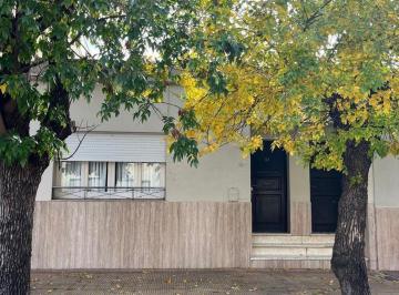 Casa · 122m² · 3 Ambientes · Casa en Venta en Pergamino en Zona Centrica