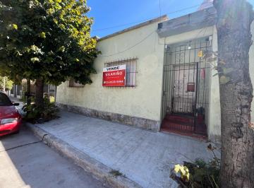 Casa de 3 ambientes, San Fernando · Propiedad a Reciclar a Pocas Cuadras de La Avd