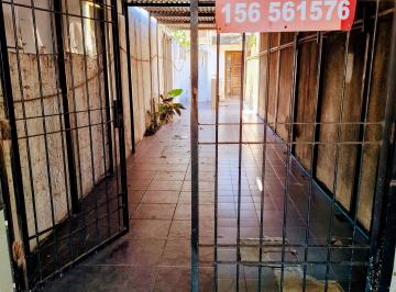Ingreso · Casa Interna con Cochera Dos Dorm.