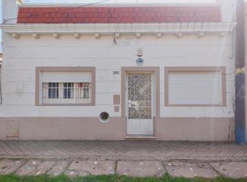 Casa · 70m² · 3 Ambientes · Casa 2 Dorm. Belgrano