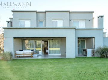 Casa · 275m² · 7 Ambientes · Casa en Venta en Pilara, Barrio La Berlina | Mallmann Propiedades