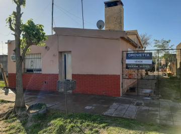 Casa · 101m² · 5 Ambientes · Casa - Maciel
