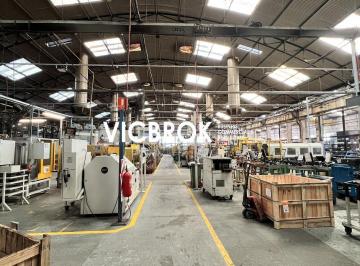 Bodega-Galpón · 7300m² · Nave Industrial con T3 en San Andrés