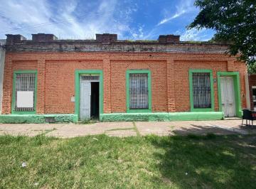 Casa · 220m² · 6 Dormitorios · Casa en Estación Diaz