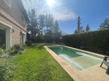 Casa · 525m² · 6 Ambientes · 2 Cocheras · Casa en Venta 4 Dorm. Barrio Palos Verdes Rosario