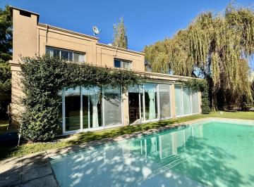 Casa · 186m² · 5 Ambientes · 2 Cocheras · Casa en Venta Barrio El Rocio Canning