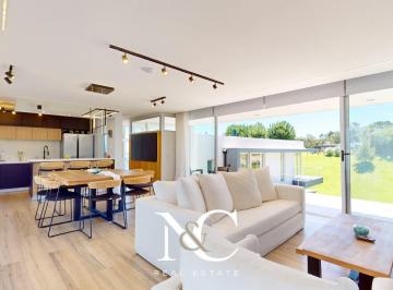 Casa · 284m² · 6 Ambientes · 1 Cochera · Casa en Venta en Costa Esmeralda