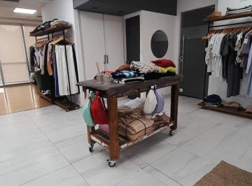 Local comercial · 120m² · 2 Ambientes · Local - S. Fer. - Vias/centro