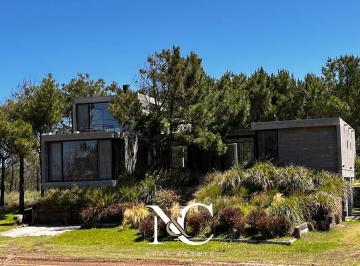 Casa · 280m² · 5 Ambientes · Casa en Venta en Costa Esmeralda, Cercana Al Mar