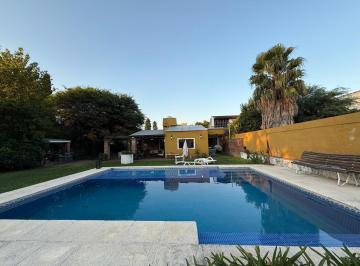 Casa de 3 ambientes, Córdoba · Casa 3 Dorm - Una Planta - 1100 m Terr. 198 Cub. - Arguello Mejor Zona.