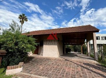 Casa · 122m² · 4 Ambientes · Casa en Alquiler en Mapuche Country Club, Pilar, G. B. a. Zona Norte