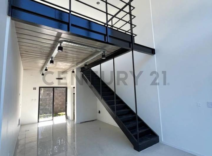 Local comercial · 57m² · 1 Cochera