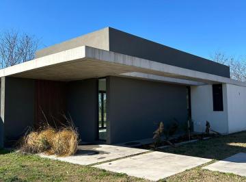 Casa · 360m² · 6 Ambientes · 2 Cocheras · Casa en Barrio Everlinks Lujan | Mallmann Propiedades