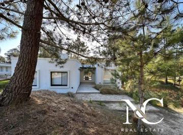 Casa · 135m² · 4 Ambientes · Casa en Venta en Costa Esmeralda