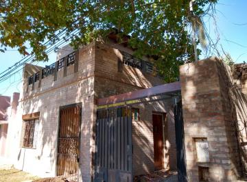 Casa de 3 ambientes, Granadero Baigorria · Dueño Alquila Casa en Hermoso Barrio
