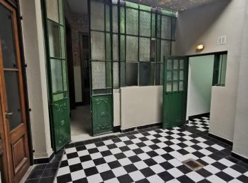 PH · 174m² · 8 Ambientes · PH en Villa Crespo - Muy Luminoso y Amplio - 330 m² S/expensas