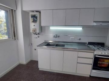 Cocina con ventana al frente · Venta Departamento 2 Dorm. Comodín - Echesortu, Rosario