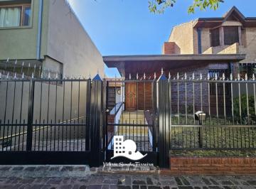 Casa · 400m² · 4 Ambientes · 2 Cocheras · Casa, Venta, Quilmes Oeste.