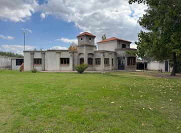 Casa · 257m² · 7 Ambientes · 1 Cochera · Venta Casa Guaymallen Barrio Privado