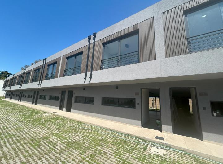 Casa · 121m² · 4 Ambientes · 1 Cochera