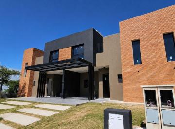 PH · 150m² · 5 Ambientes · 1 Cochera · Duplex en San Ignacio Village 3 Dorm. Patio Asador