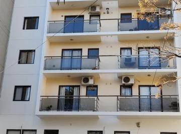 frente · Departamento en Alquiler de 2 Dorm.