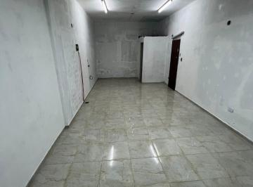 Local comercial , Morón · Alquiler Local en Centro de Moron