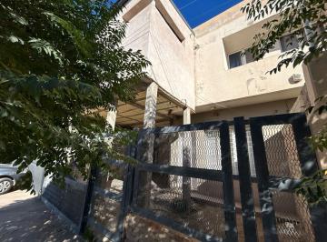 PH · 110m² · 6 Ambientes · 1 Cochera · Dúplex en B° Altos del Limay