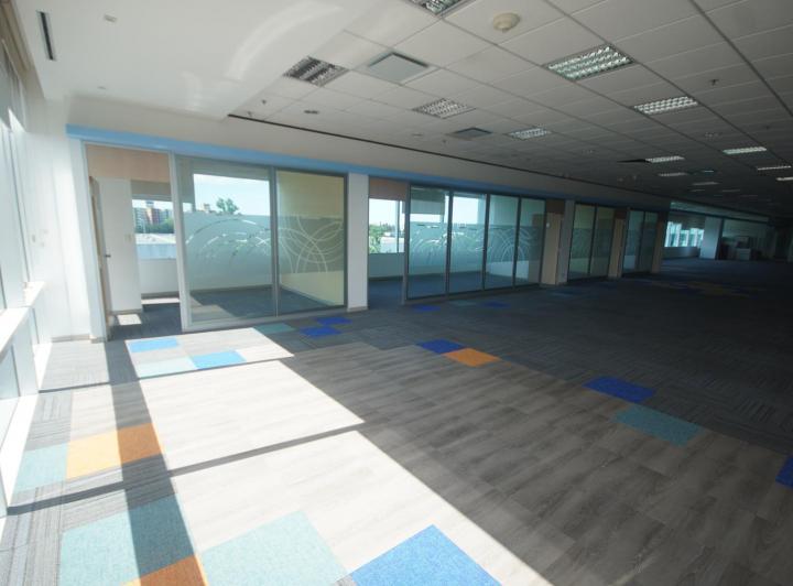Oficinas en alquiler — RealXpertAI