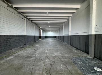 Bodega-Galpón · 450m² · Galpón en Alquiler - Pompeya
