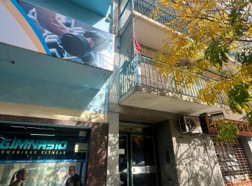 Departamento de 3 ambientes, Almagro · Departamento 3 Ambientes Amplios con Balcón Al Frente Sobre Av Belgrano