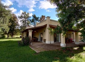 Casa · 150m² · 6 Ambientes · Casa Quinta en Venta 6 Ambientes Parada Robles