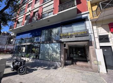 Departamento de 3 ambientes, Lanús · Excelente Departamento 3 Ambientes Sobre Av Yrigoyen