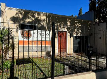 Casa de 3 ambientes, Almirante Brown · Hermosa Casa con Detalles de Categoria, de 3 Ambientes con Cochera