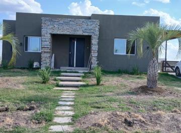 Casa · 120m² · 4 Ambientes · 3 Cocheras · Venta Casa Santa Clara Al Sur
