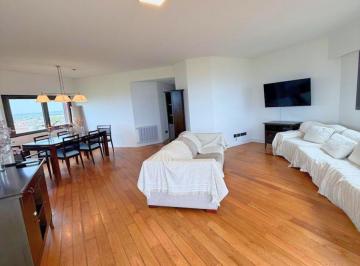 Departamento · 140m² · 4 Ambientes · 2 Cocheras · Alquiler 12 Meses - Piso Exclusivo 4 Ambientes C/ Cochera