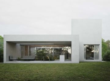 Casa · 265m² · 5 Ambientes · 2 Cocheras · Venta - Casa 4 Dorm. en Vida