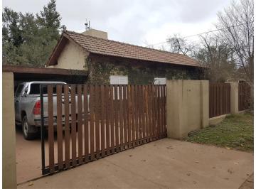 Casa · 170m² · 3 Dormitorios · 3 Cocheras · Apto Credito! V. Rivera Indarte - 3 Dorm - Gran Quincho!