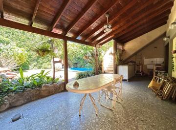 Casa · 187m² · 6 Ambientes · 1 Cochera · Casa en Villa Soldati