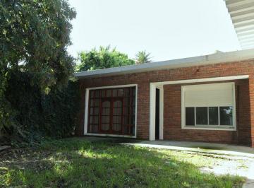 Casa · 200m² · 4 Ambientes · 3 Cocheras · Alquiler de Casa Mas Galpon y Deposito Sayago