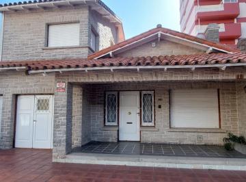 Casa de 6 ambientes, Miramar · Chalet Céntrico - Zona I - Miramar