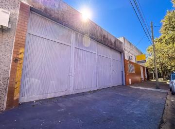 Bodega-Galpón · 66m² · Depósito / Galpón Sobre Lote de 203 m² en Venta - Martínez