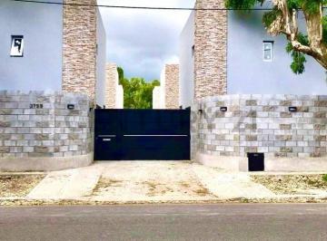 Casa · 95m² · 3 Ambientes · 2 Cocheras · Duplex de Dos Dorm. en Venta en Gonnet