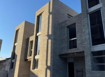 Casa · 94m² · 4 Ambientes · Venta Triplex 3 Dorm. en Viamonte Al 600