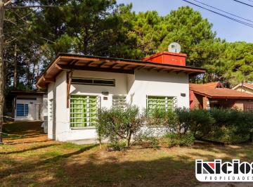 Casa de 3 ambientes, Nueva Atlantis · 2 Cabañas en Zona Tranquila - Nueva Atlantis - C932