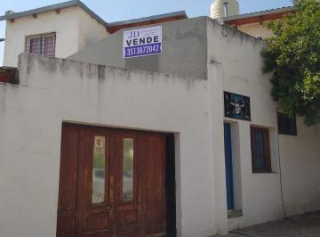 Casa de 8 ambientes, Córdoba · Vendo Casa con Departamentos en San Vicente