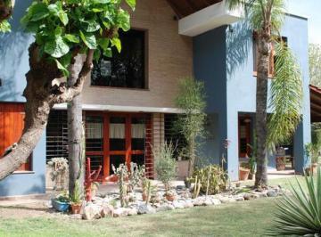 Casa · 411m² · 6 Ambientes · 3 Cocheras · Venta Casa Principal 3 D y Escritorio + Casa de Huéspedes 1 D en San Alfonso - Va Allende
