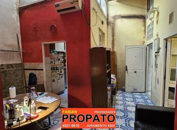 PH de 3 ambientes, Colegiales · PH de 3 Ambientes por Pasillo en Planta Baja Sin Expensas Para Refaccionar!